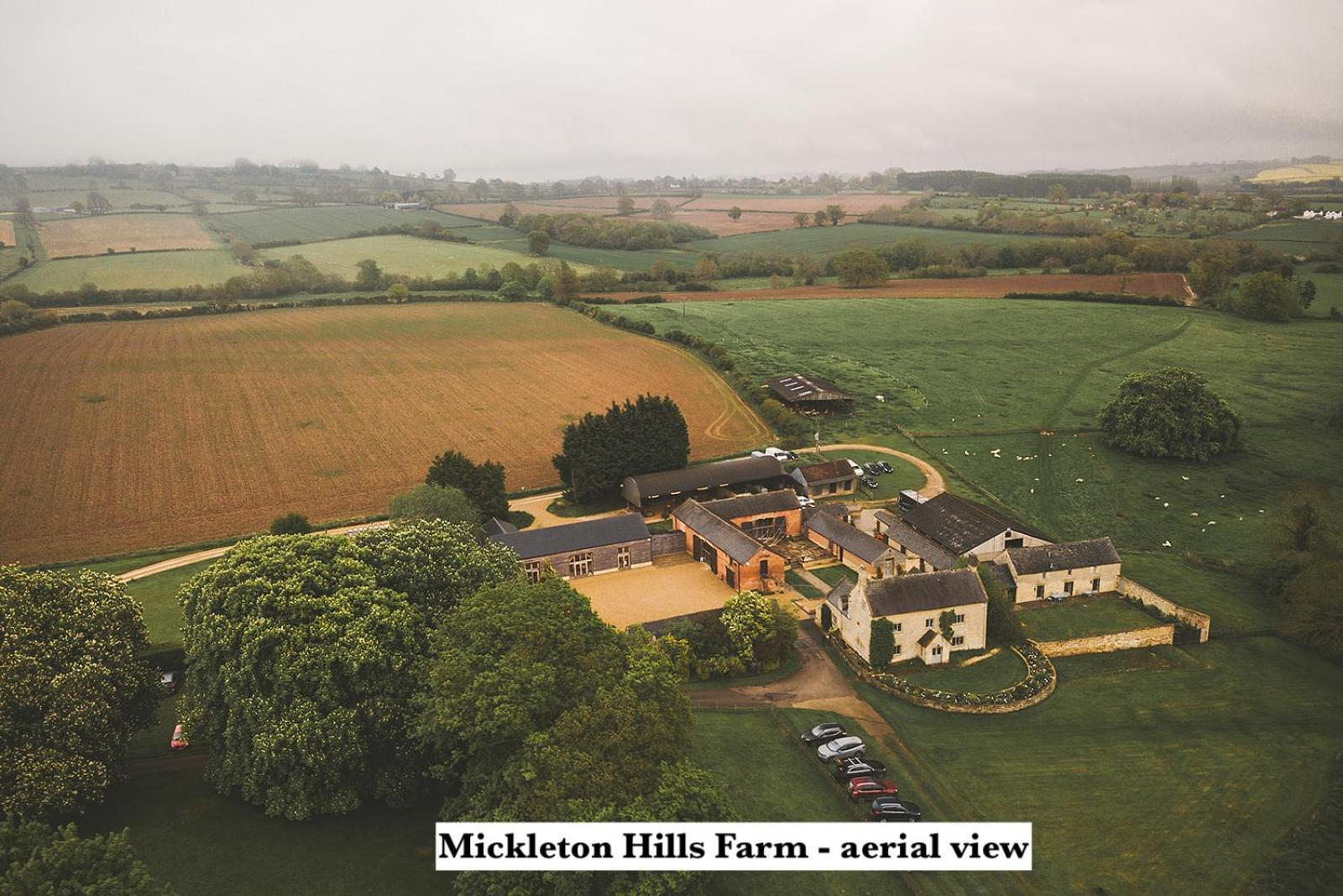 Sleep 12 Across 4 Cotswold Cottages At Mickleton Hills Farm Chipping Campden Exterior photo